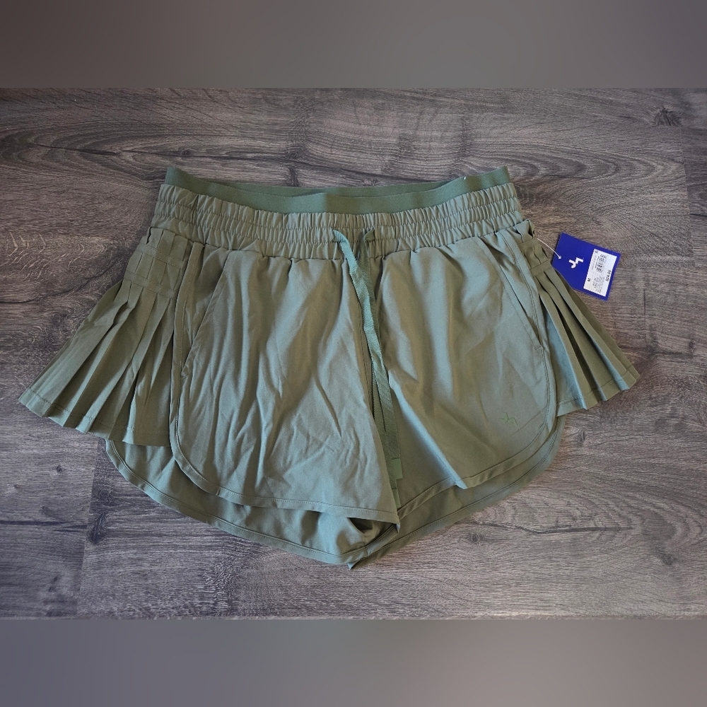 Women's olive green high rise pleated shorts by JoyLab size M NWT
